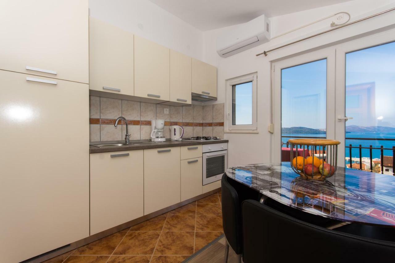 Apartmani Island トロギール エクステリア 写真